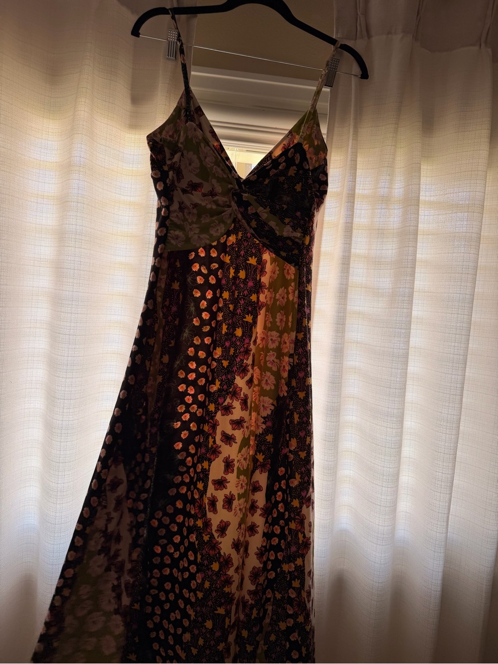 Gorgeous Urban Outfitters Floral Summer Midi Dress with Slit Black Green Pink - Picture 2 of 8